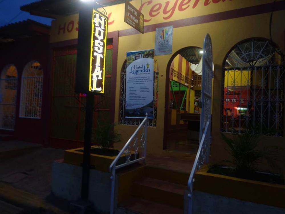 Hostal Leyendas León Buitenkant foto