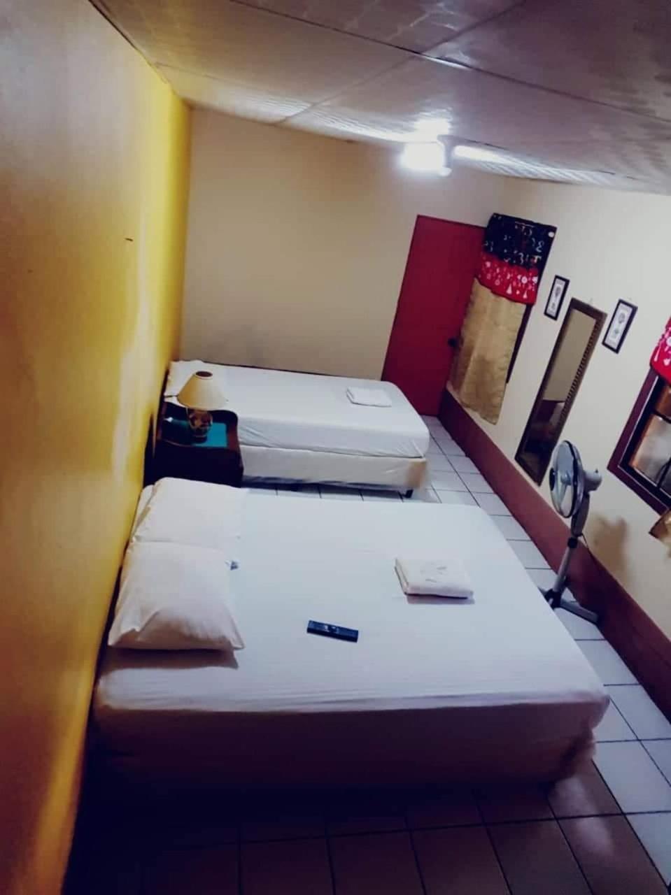 Hostal Leyendas León Buitenkant foto