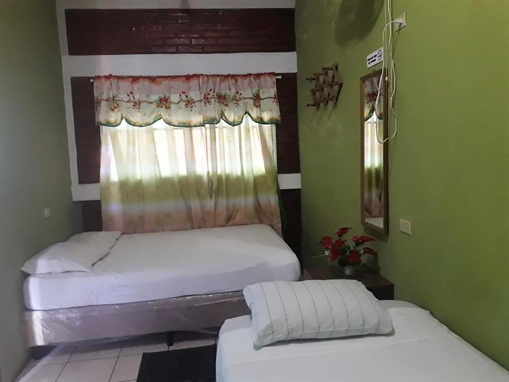 Hostal Leyendas León Buitenkant foto