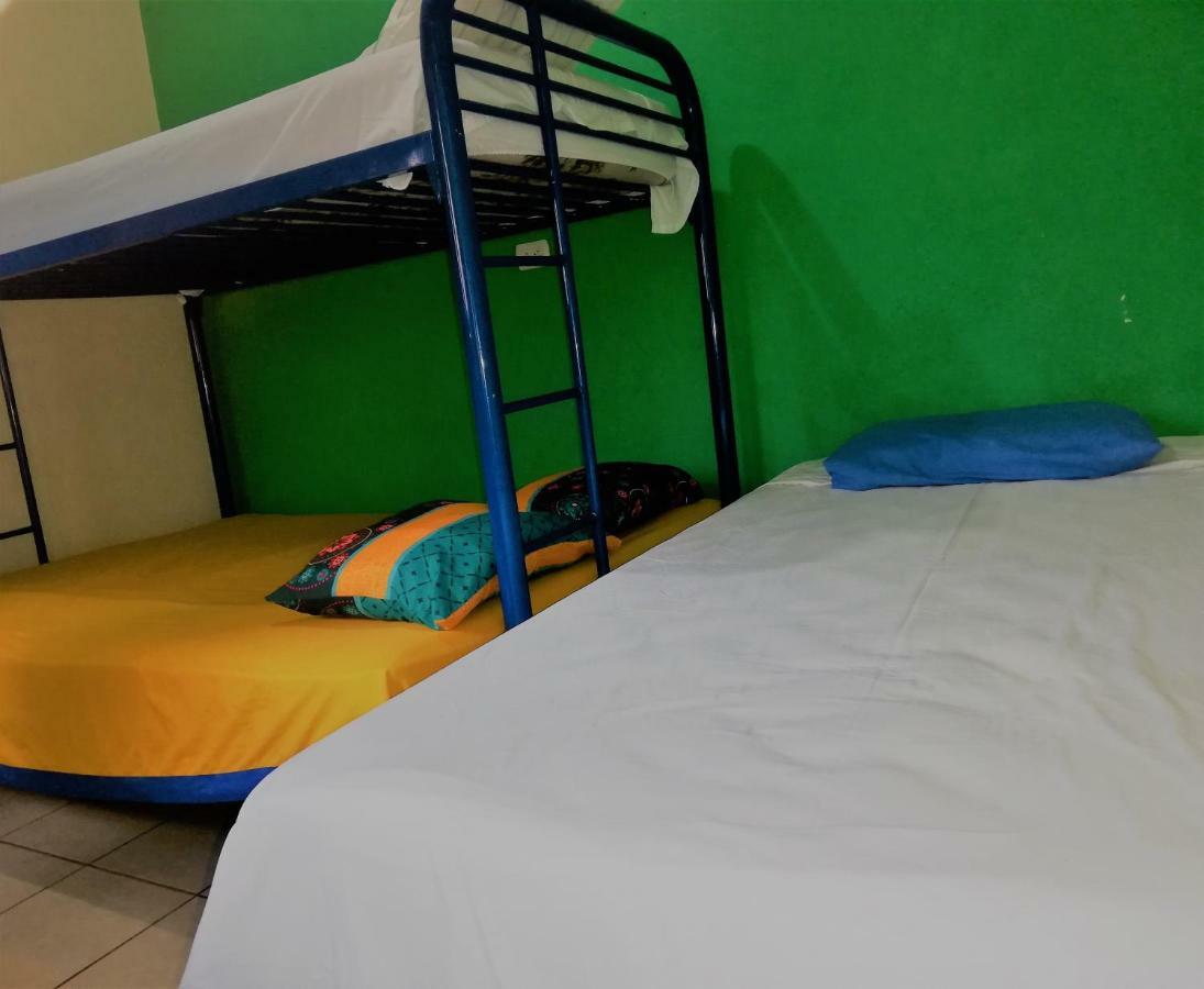 Hostal Leyendas León Buitenkant foto